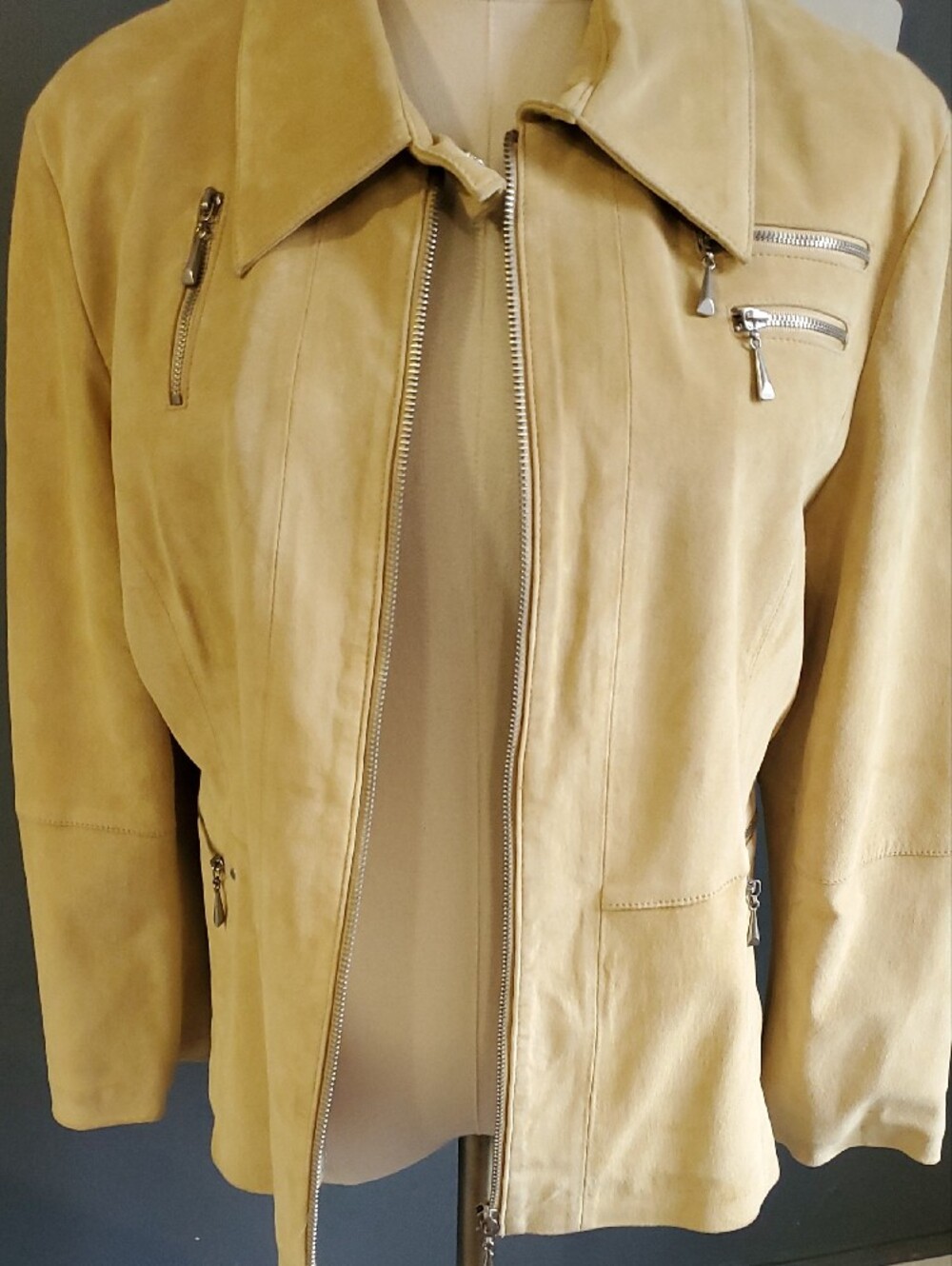Women’s Tan Suede Moto  Zip-Front Leather Jacket - Picture 11 of 17